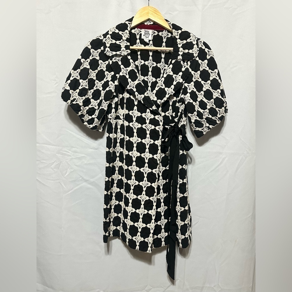 IVY JANE Embroidered Wrap Dress Jacket Size Small